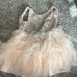 Girls H&M dress size 6-7